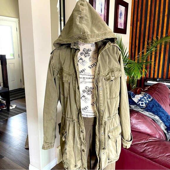 TALULA army green colored Trooper Spring/ Fall jacket - Picture 6 of 8